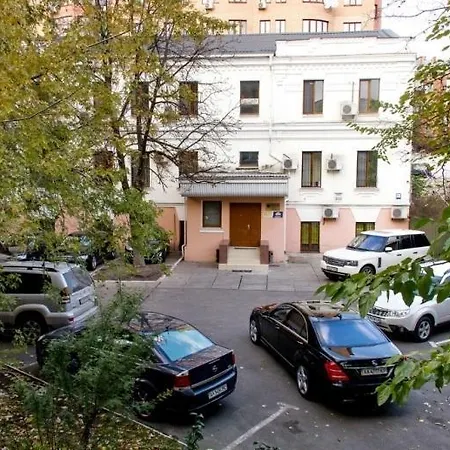 Alex Apartments On Lva Tolstogo Kyiv Room photo