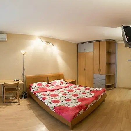 Alex Apartments On Lva Tolstogo Kyiv Room photo