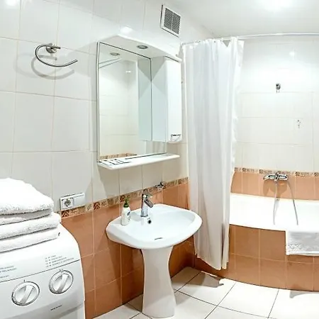 Alex Apartments On Lva Tolstogo Kyiv Room photo