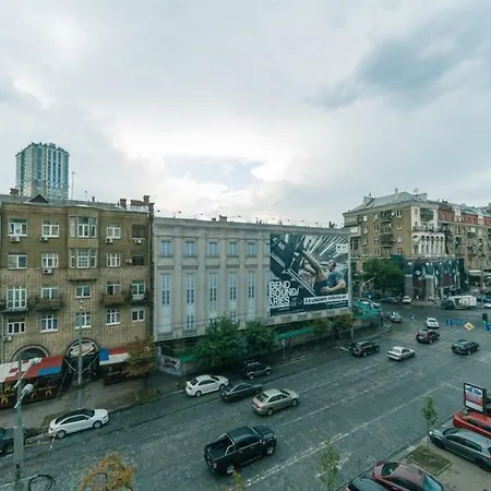 Alex Apartments On Lva Tolstogo Kyiv Exterior photo