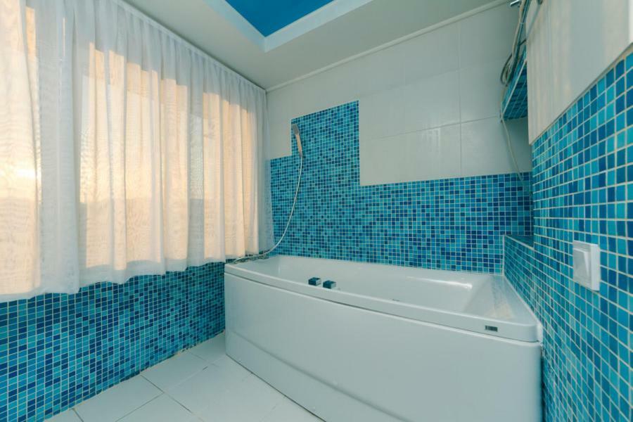 Apartment Alex On Lva Tolstogo