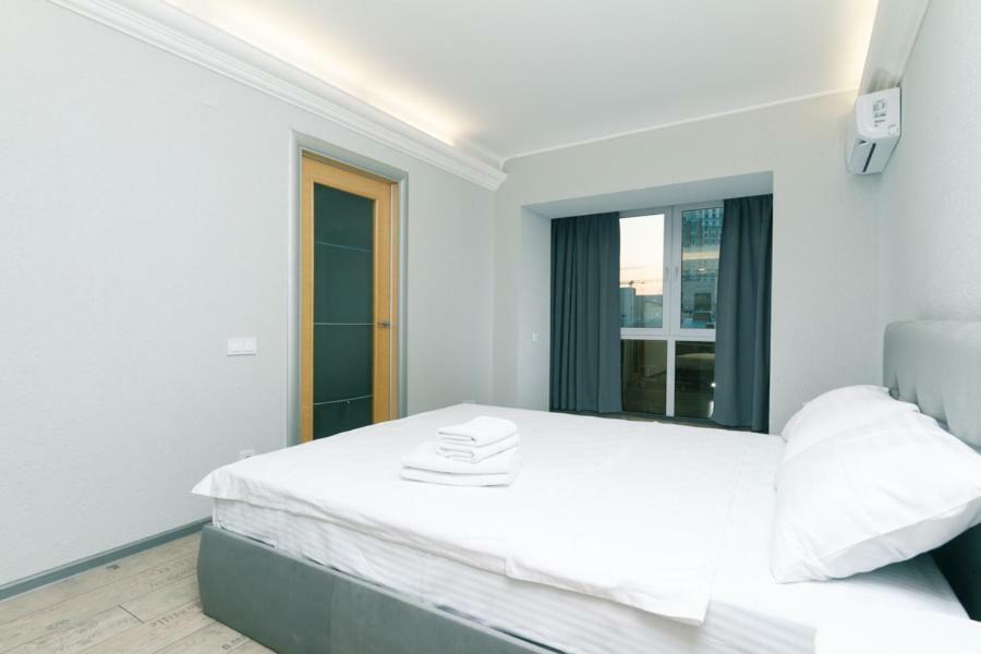 Apartment Alex On Lva Tolstogo *